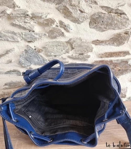 Blue handmade bag in woven loincloth Manjak